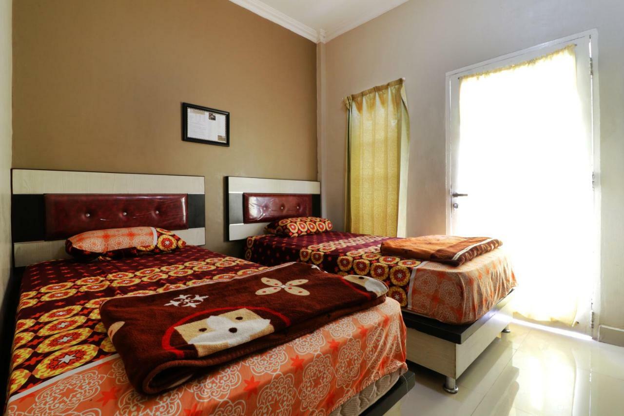 Hotel Graha Soeltan Sunggal Exterior photo