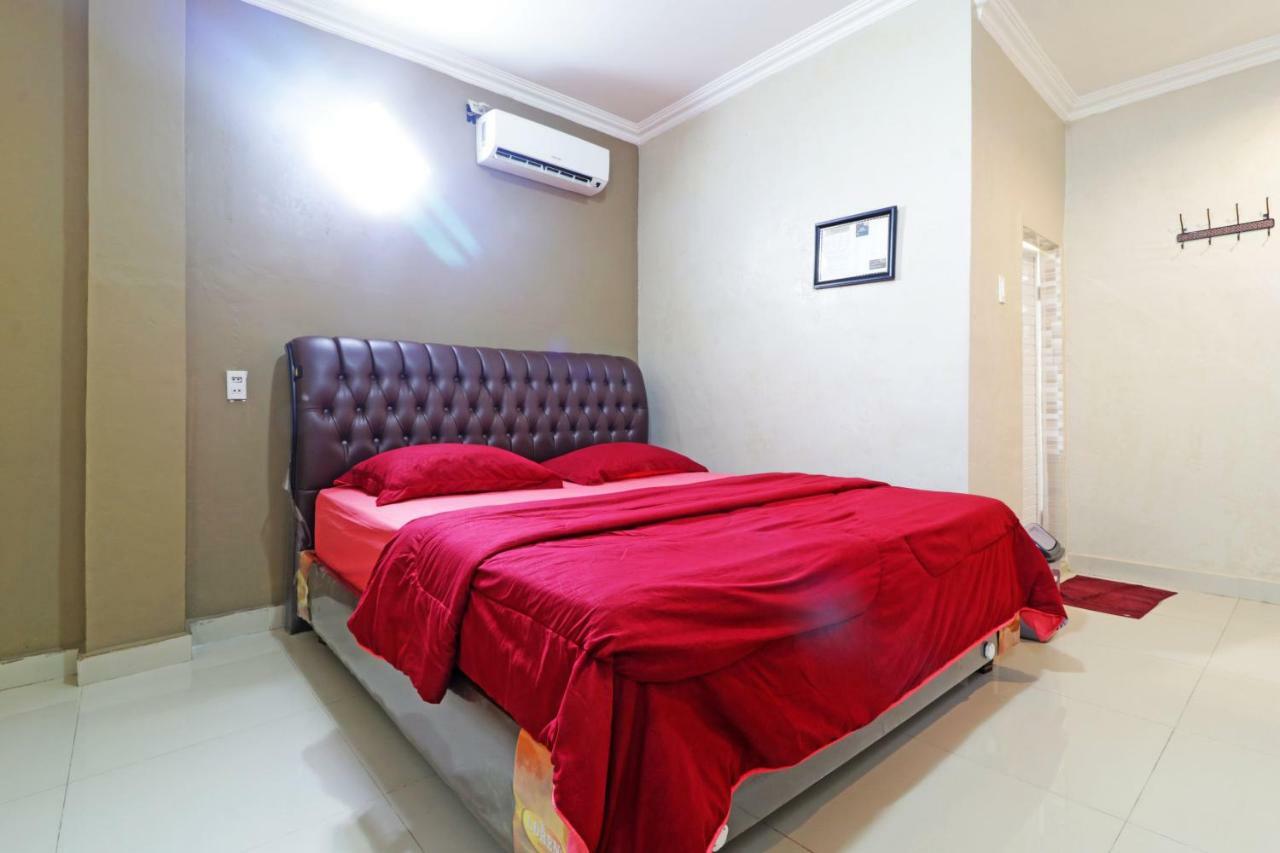 Hotel Graha Soeltan Sunggal Exterior photo